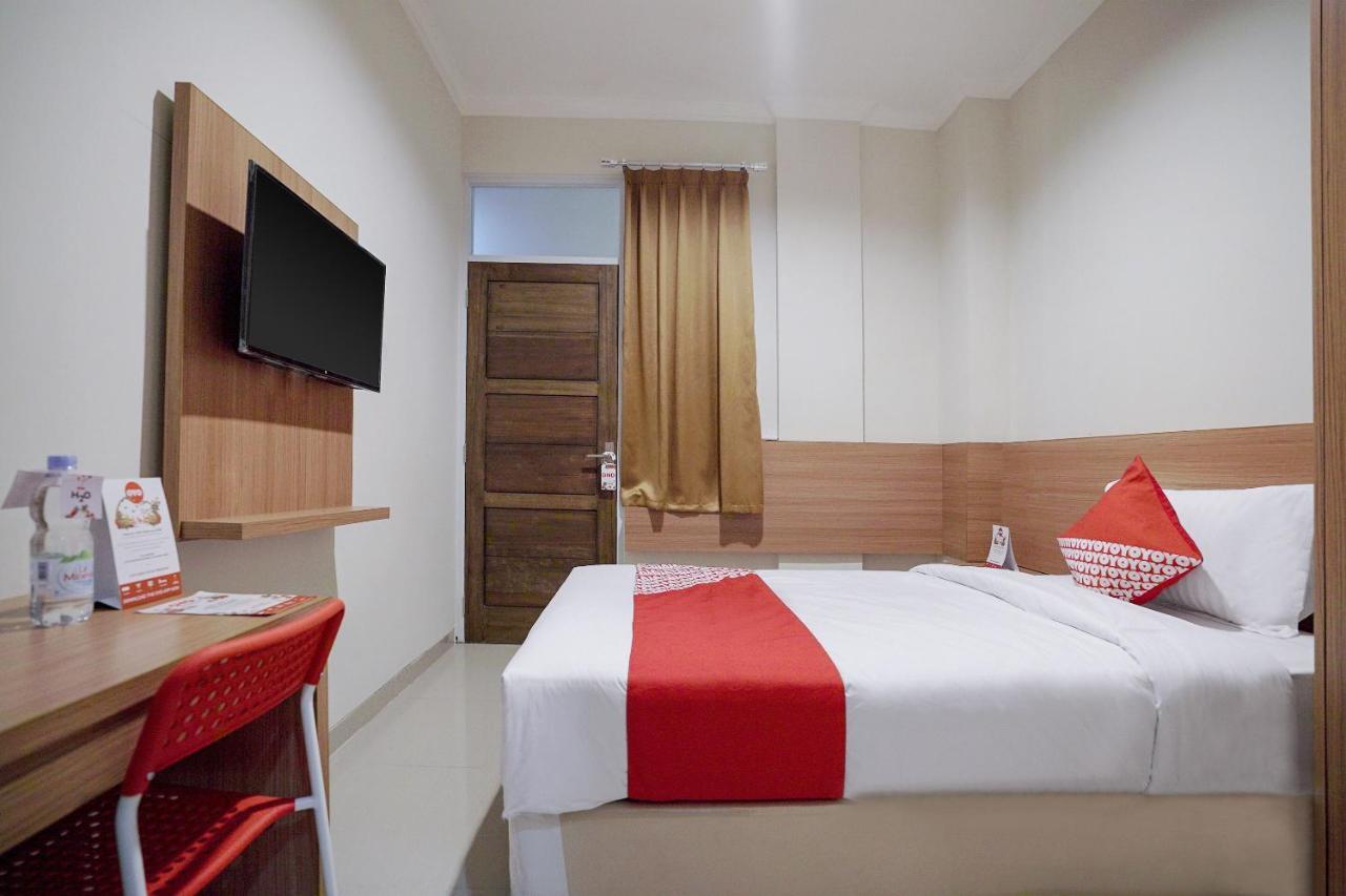 Oyo 415 The Kartini 8 Residence Джакарта Экстерьер фото