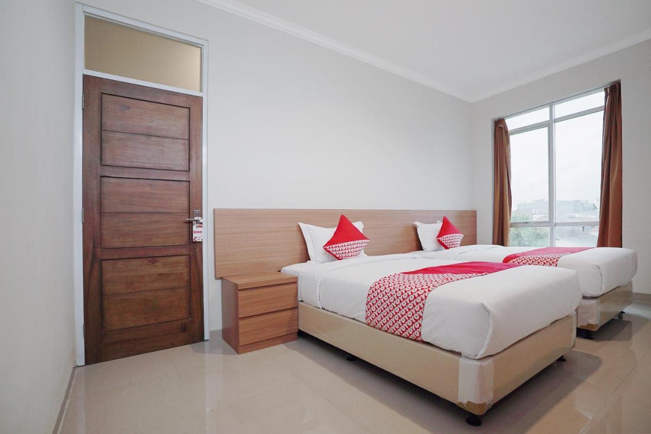 Oyo 415 The Kartini 8 Residence Джакарта Экстерьер фото