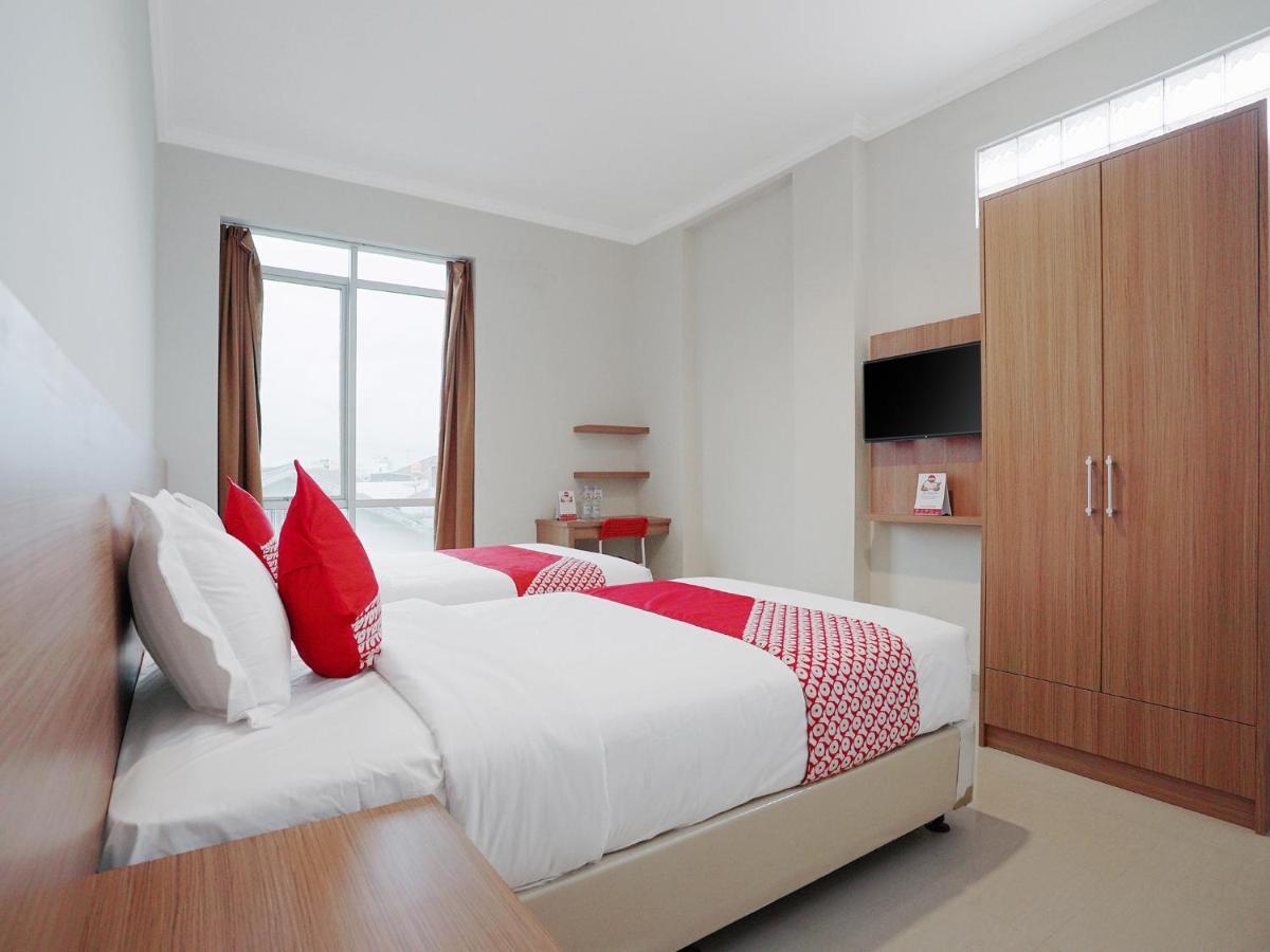 Oyo 415 The Kartini 8 Residence Джакарта Экстерьер фото