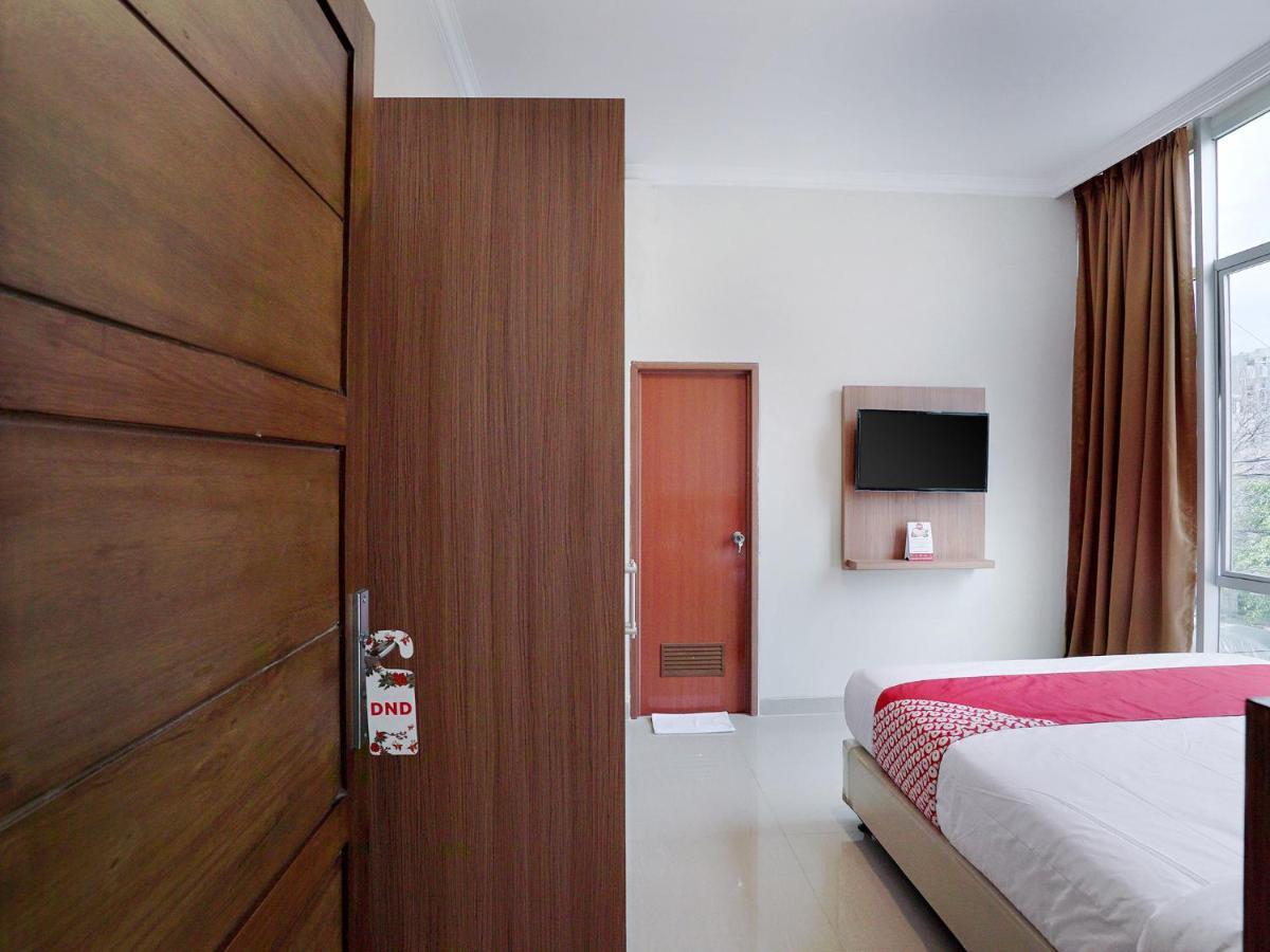 Oyo 415 The Kartini 8 Residence Джакарта Экстерьер фото