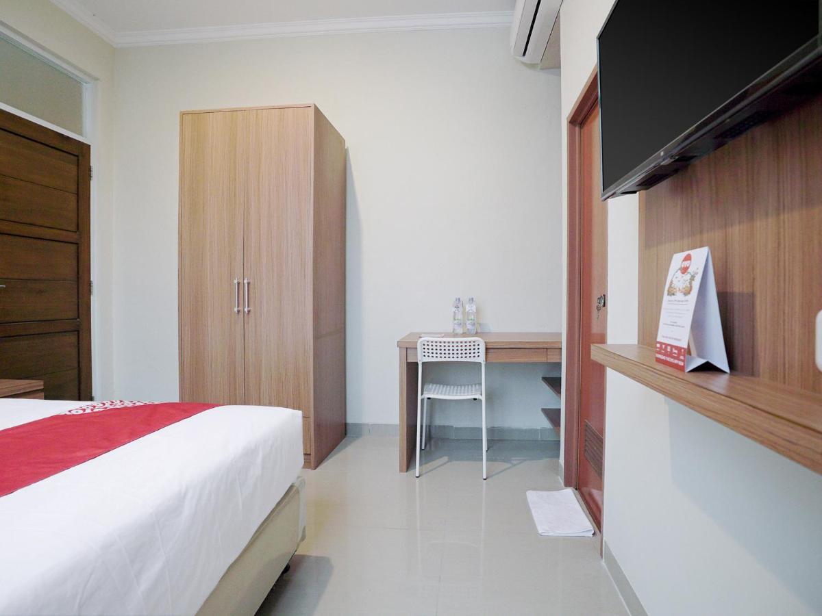 Oyo 415 The Kartini 8 Residence Джакарта Экстерьер фото